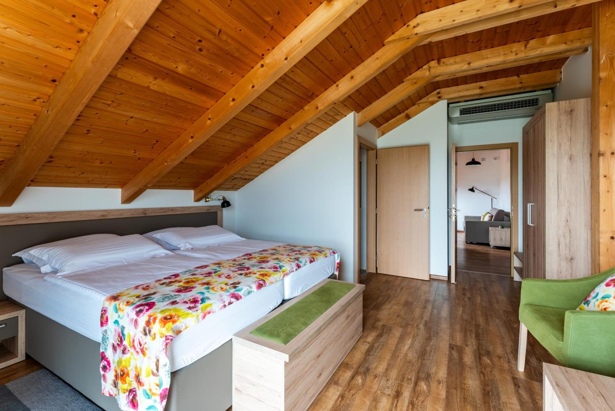Bed&Breakfast Vinarija Coner Bjelovar Ruang foto