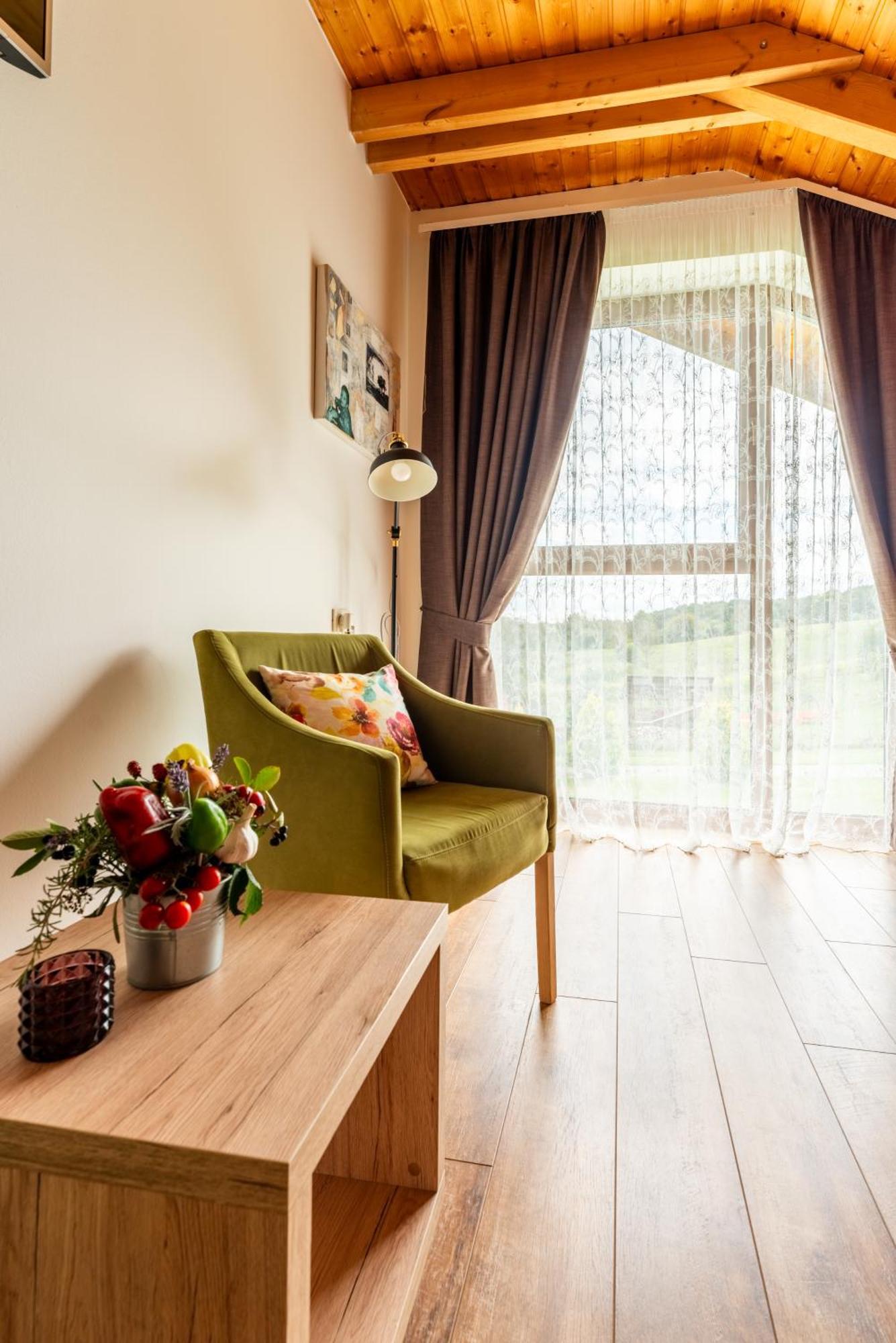Bed&Breakfast Vinarija Coner Bjelovar Bagian luar foto