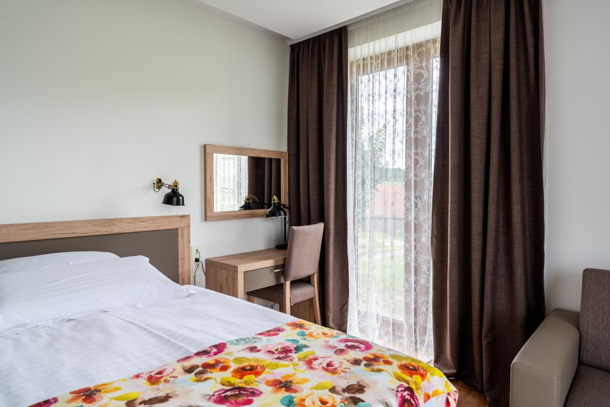 Bed&Breakfast Vinarija Coner Bjelovar Bagian luar foto