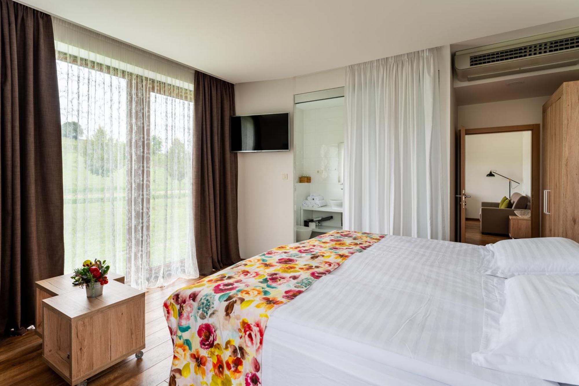 Bed&Breakfast Vinarija Coner Bjelovar Bagian luar foto