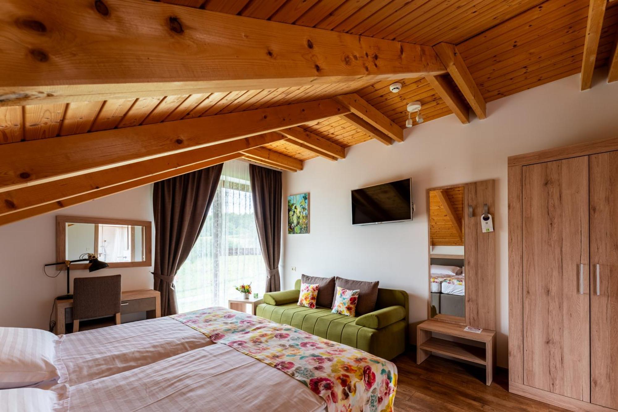 Bed&Breakfast Vinarija Coner Bjelovar Bagian luar foto