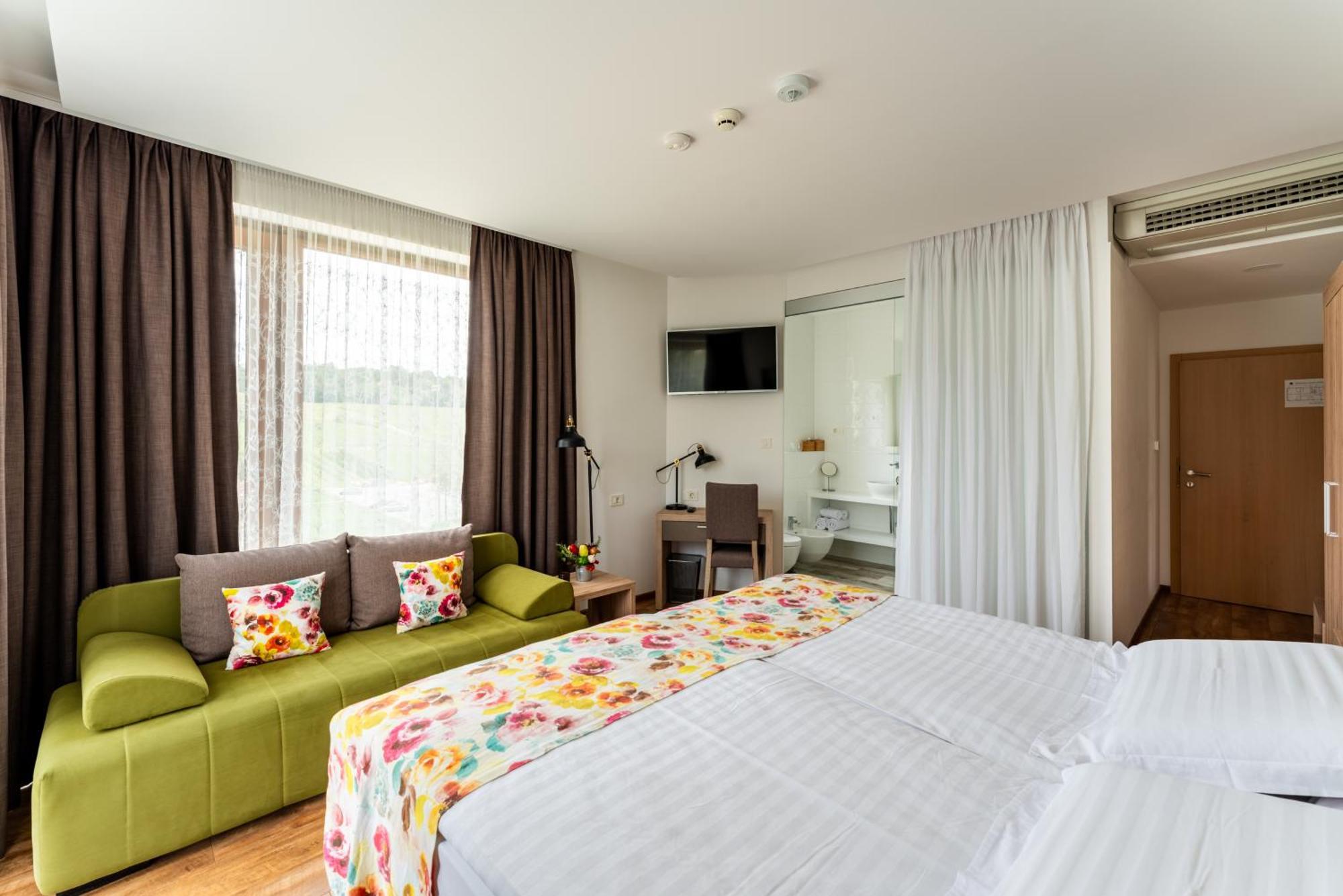 Bed&Breakfast Vinarija Coner Bjelovar Bagian luar foto