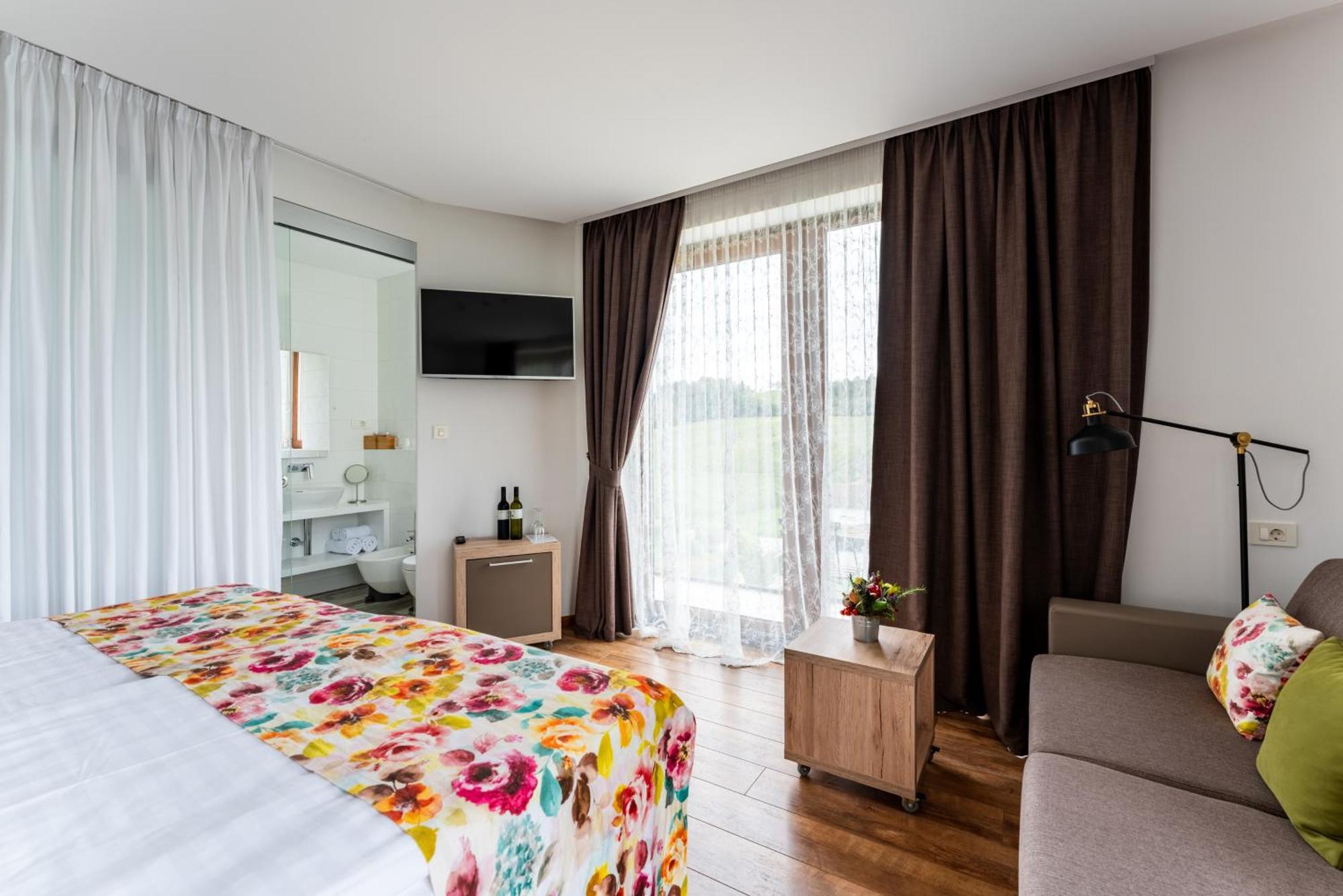 Bed&Breakfast Vinarija Coner Bjelovar Ruang foto